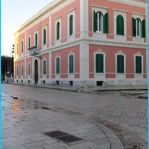 https://bb-palazzo-de-giorgi.lecce-hotels.com