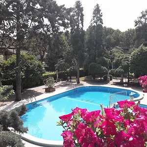 https://new-tiffanys-park.hotelslidodijesolo.com