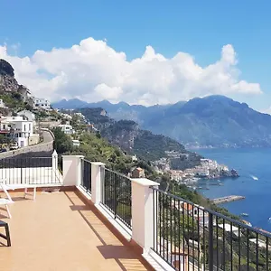https://amalfi-hills-country-hotel.hotels-amalfi.com